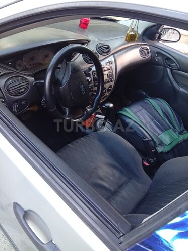 Ford Focus-6