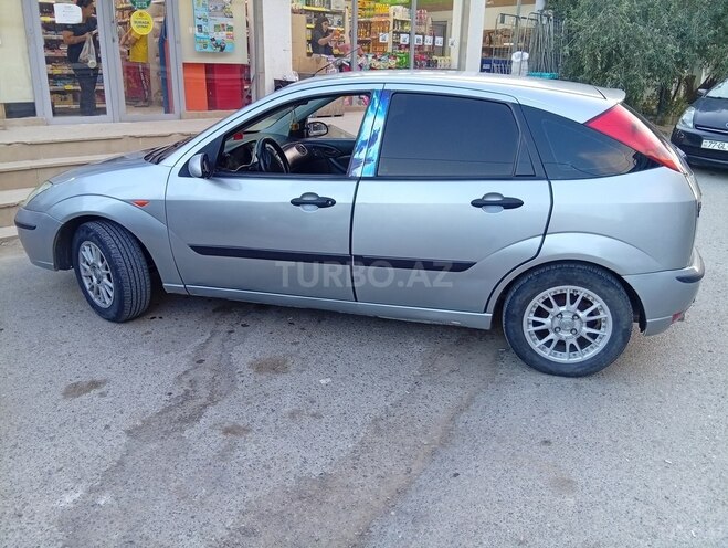 Ford Focus-2