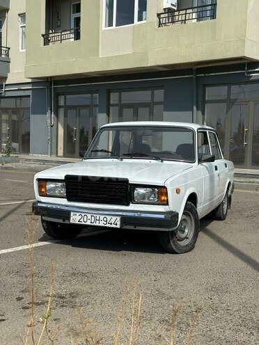 LADA (VAZ) 2107-1