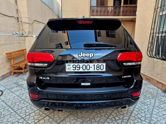Jeep Grand Cherokee-3