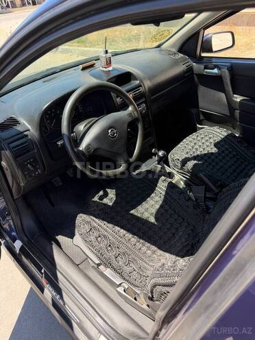 Opel Astra-11