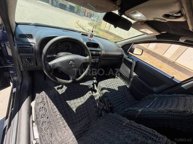 Opel Astra-10
