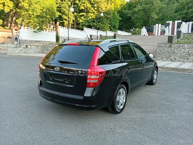 Kia Ceed SW-15