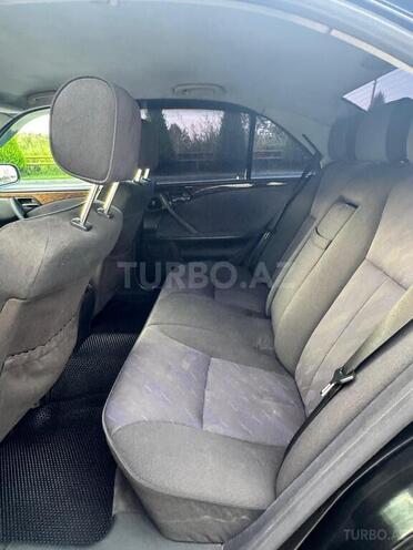 Mercedes E 240-7
