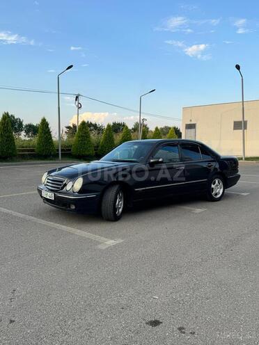 Mercedes E 240-6
