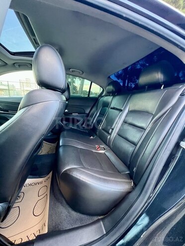Chevrolet Cruze-12