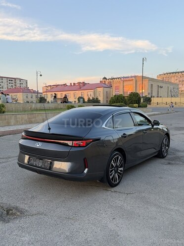 Changan Qiyuan A05-5