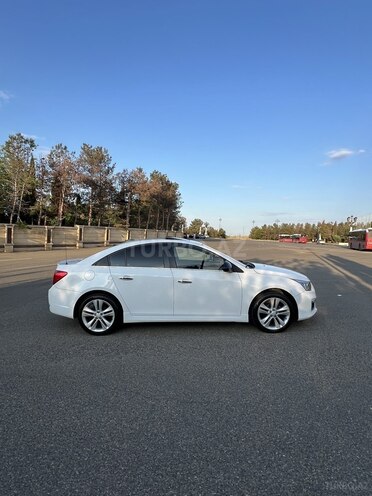 Chevrolet Cruze-16