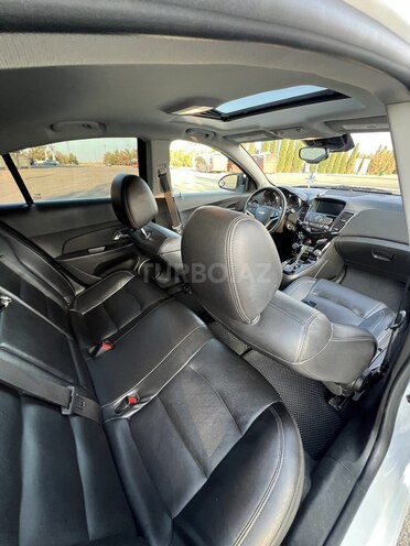 Chevrolet Cruze-19