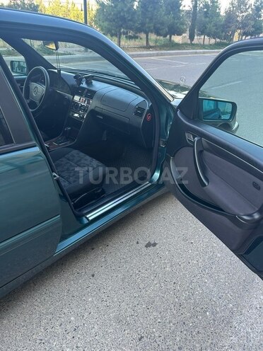 Mercedes C 180-9