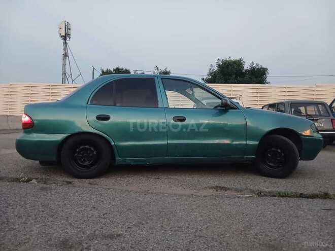 Hyundai Accent-2