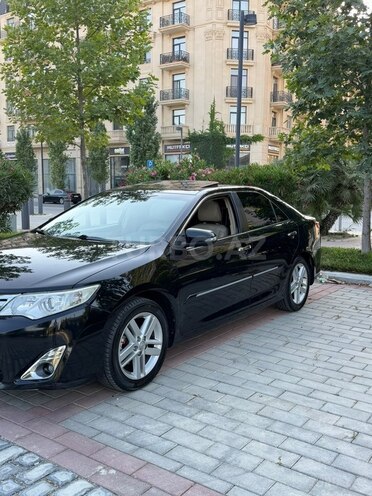 Toyota Camry-3