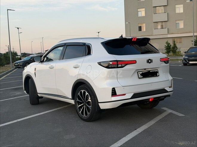 Changan Qiyuan Q05-4