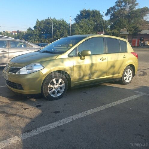 Nissan Tiida-9