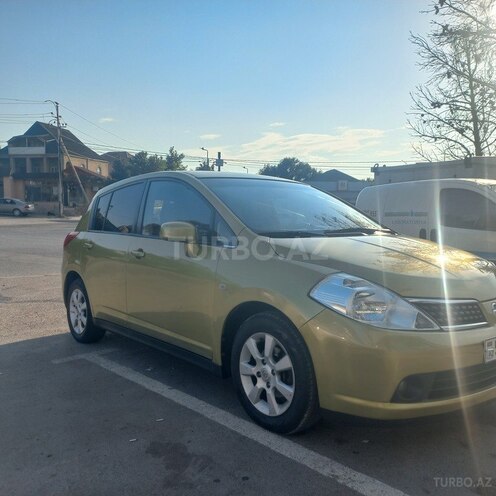 Nissan Tiida-6