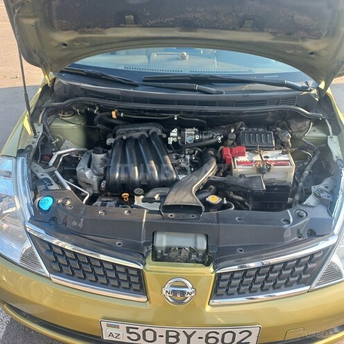Nissan Tiida-3