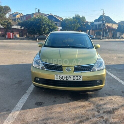 Nissan Tiida-1