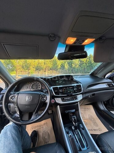Honda Accord-12