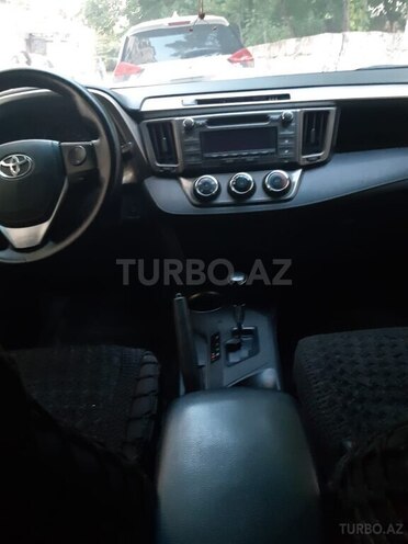 Toyota RAV4-4