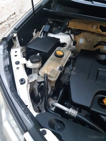 Toyota RAV4-9