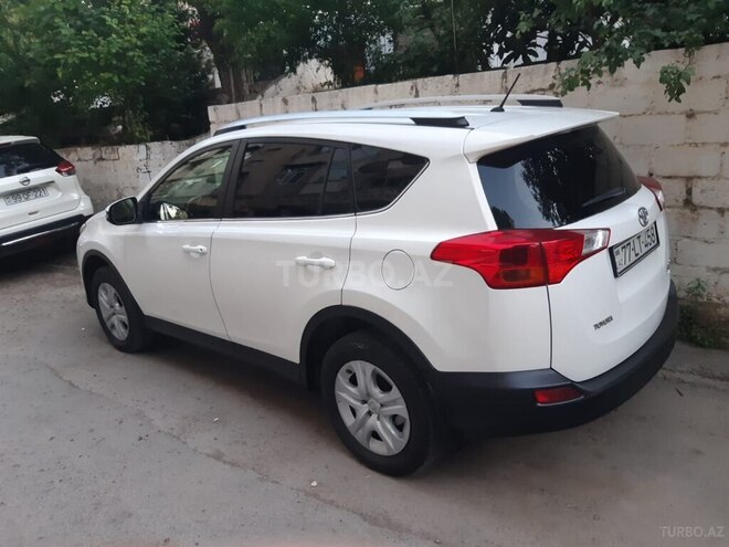 Toyota RAV4-10