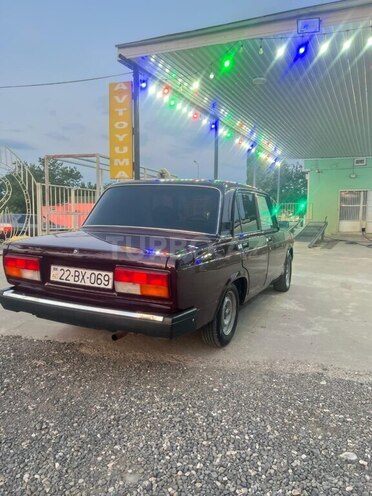 LADA (VAZ) 2107-2