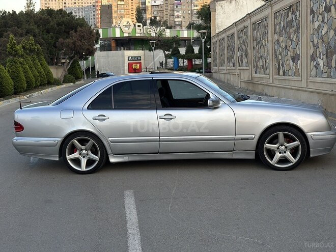Mercedes E 320-5