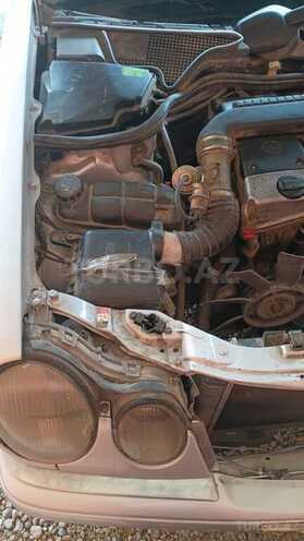 Mercedes E 200-3