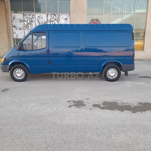 Ford Transit-3