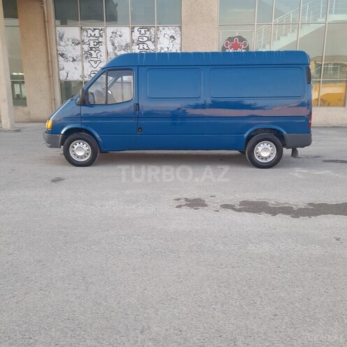 Ford Transit-4