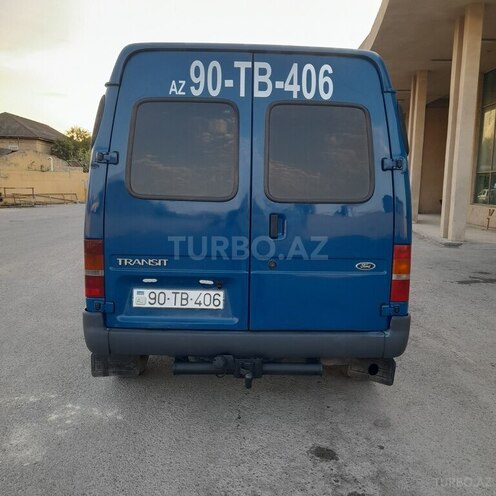 Ford Transit-5
