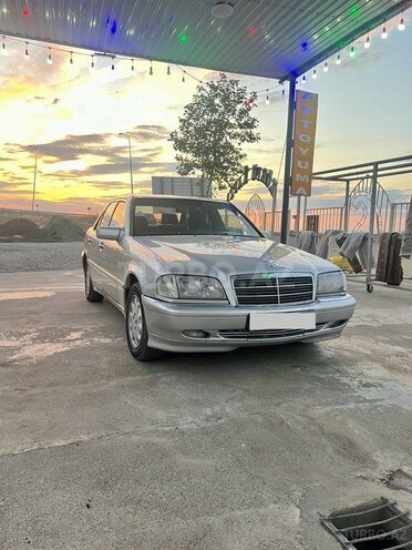 Mercedes C 180-1