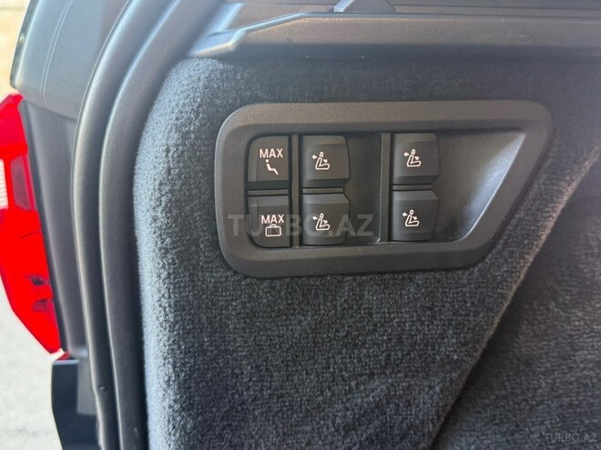 BMW X7-7