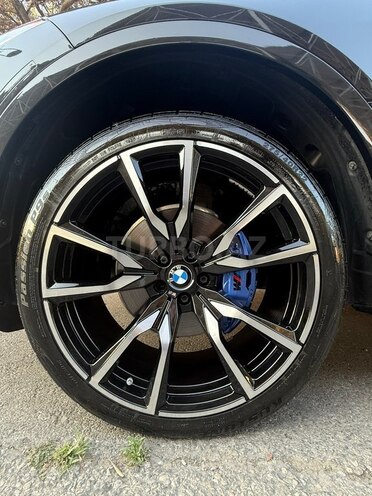 BMW X7-20