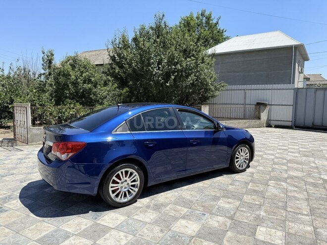 Chevrolet Cruze-9