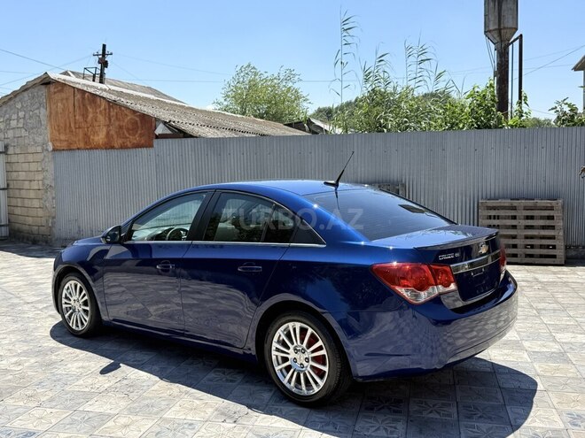 Chevrolet Cruze-10