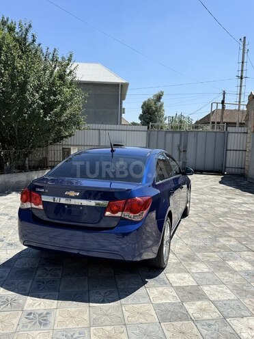 Chevrolet Cruze-11