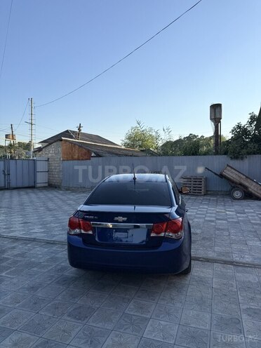 Chevrolet Cruze-13