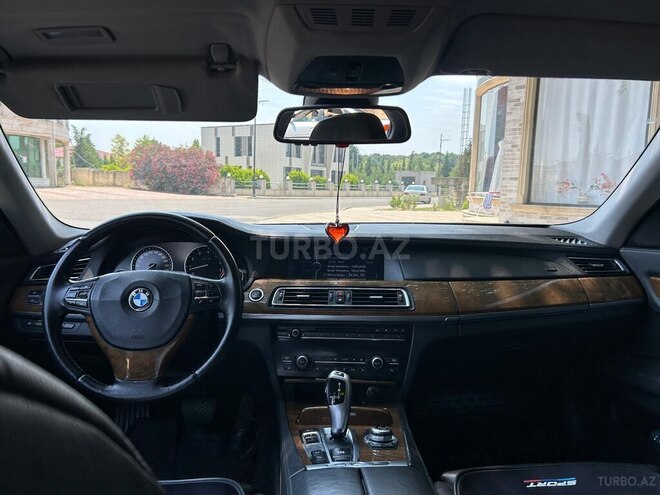 BMW 740-3