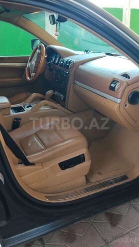 Porsche Cayenne-4