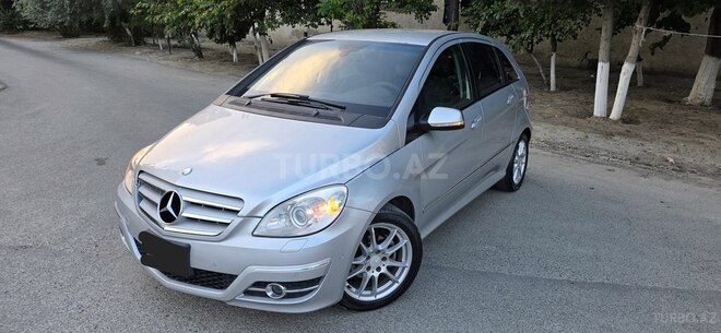 Mercedes B 170-8