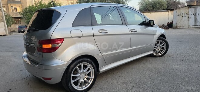 Mercedes B 170-7
