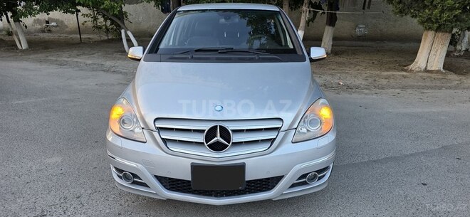 Mercedes B 170-17