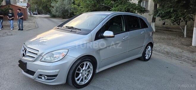 Mercedes B 170-16