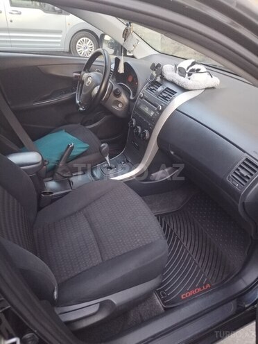 Toyota Corolla-6