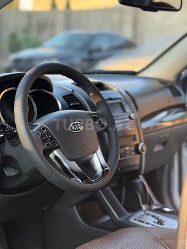 Kia Sorento-19