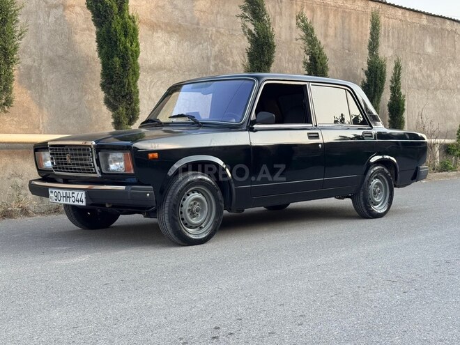 LADA (VAZ) 2107-2