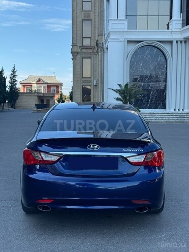 Hyundai Sonata-4