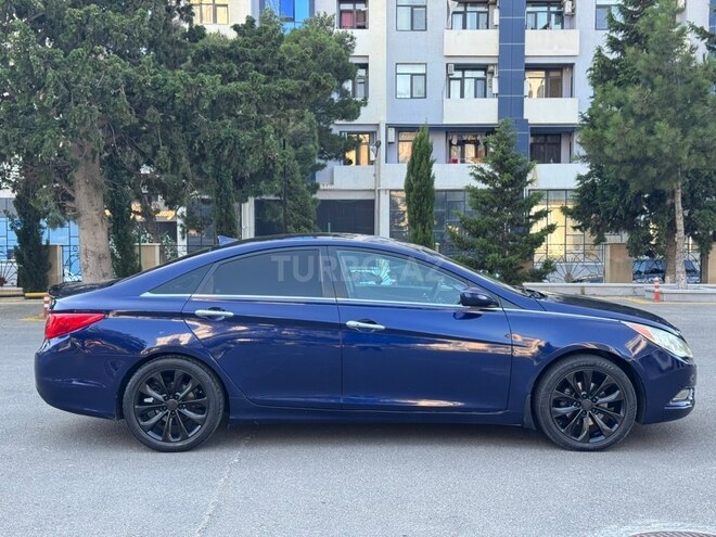 Hyundai Sonata-5