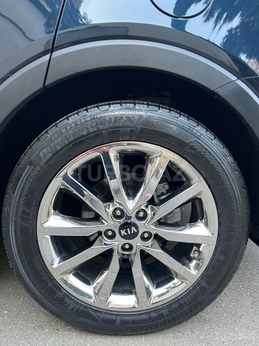 Kia Sorento-8